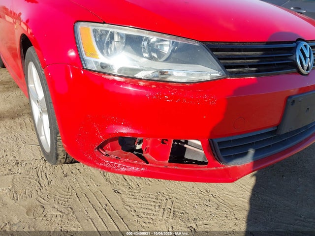 3VW2K7AJ1EM237147 Volkswagen 2014