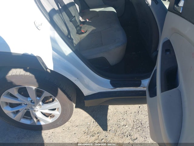 KM8J3CA42KU005738 Hyundai Tucson Value