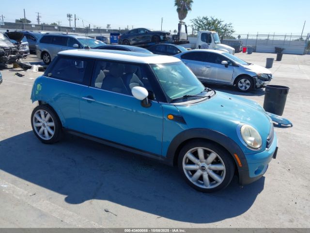 2010 MINI COOPER WMWMF3C53ATZ24647 Photo 0