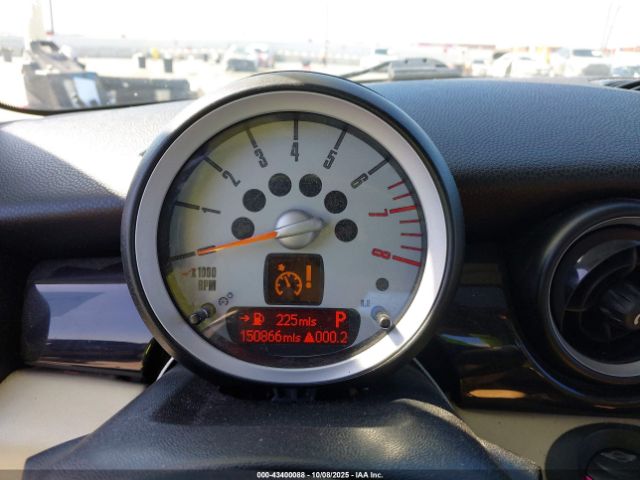 2010 MINI COOPER WMWMF3C53ATZ24647 Photo 6