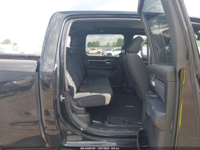2019 RAM 1500 1C6SRFMT3KN708276 Photo 7