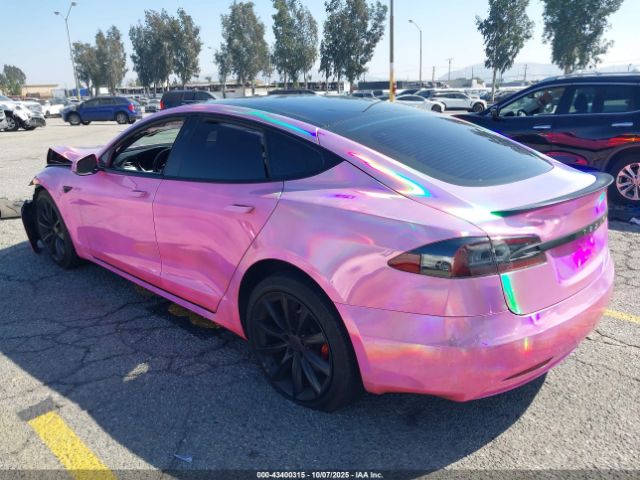 2017 TESLA MODEL S 5YJSA1E43HF186105 Photo 2