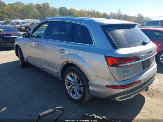2021 AUDI Q7 WA1LXAF7XMD038105 Photo 2