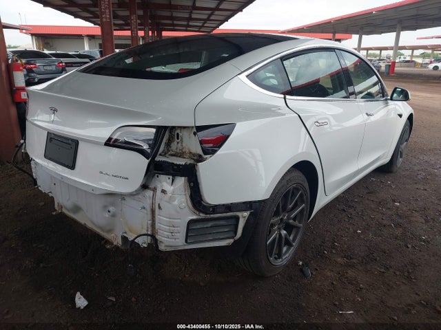 2019 TESLA MODEL 3 5YJ3E1EB7KF493405 Photo 3