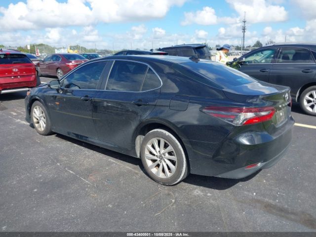 2021 TOYOTA CAMRY 4T1C11AKXMU412582 Photo 2