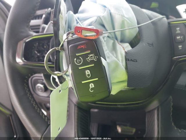 2025 RAM 1500 1C6SRFUP8SN632489 Photo 10