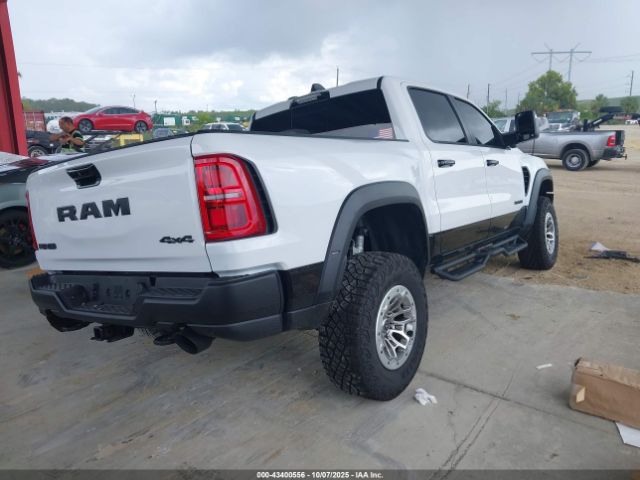 2025 RAM 1500 1C6SRFUP8SN632489 Photo 3