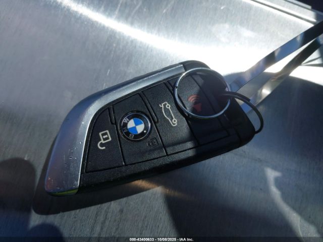 2018 BMW X1 WBXHT3C38J5L26332 Photo 10