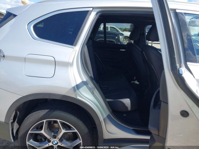 2018 BMW X1 WBXHT3C38J5L26332 Photo 7