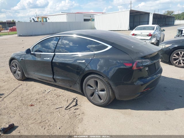 2018 TESLA MODEL 3 5YJ3E1EB6JF178836 Photo 2