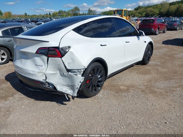 2022 TESLA MODEL Y 7SAYGDEF0NF574757 Photo 3