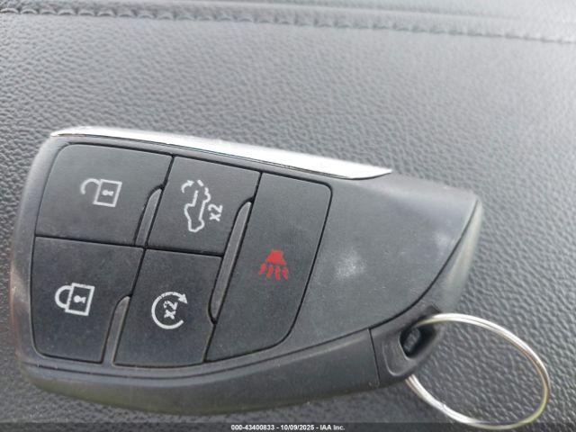 2022 CHEVROLET SILVERADO 1500 3GCUDFED1NG528332 Photo 10