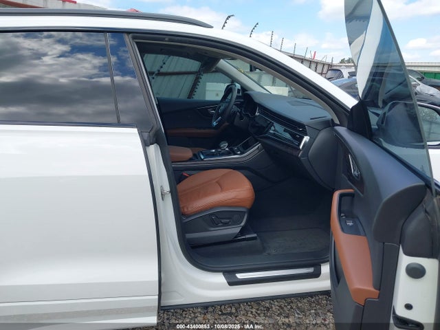 2022 AUDI Q8 WA1AVBF12ND033710 Photo 4