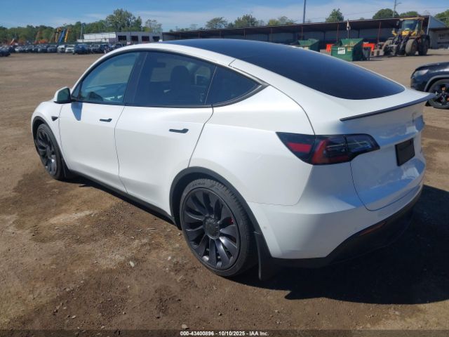 2021 TESLA MODEL Y 5YJYGDEF8MF209383 Photo 2