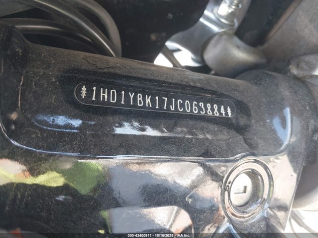 2018 HARLEY-DAVIDSON FLHCS 1HD1YBK17JC063884 Photo 9