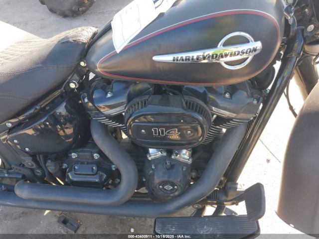 2018 HARLEY-DAVIDSON FLHCS 1HD1YBK17JC063884 Photo 7