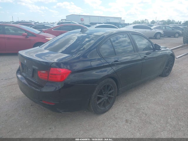 WBA3B1G54ENS78356 BMW 320i