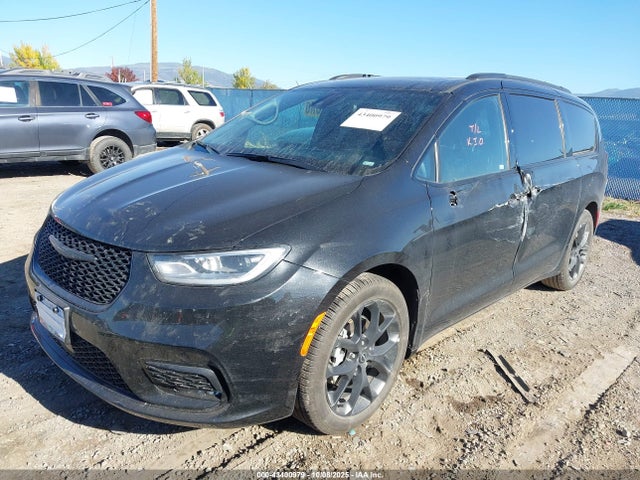 Chrysler Pacifica 2025 2C4RC1GG8SR561661 Image 2
