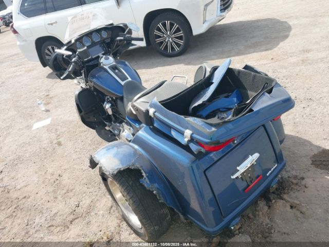 2018 HARLEY-DAVIDSON FLHTCUTG 1HD1MDD17JB850053 Photo 2