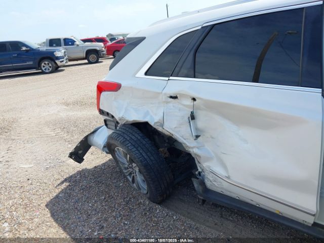 2017 CADILLAC XT5 1GYKNBRS2HZ143575 Photo 5