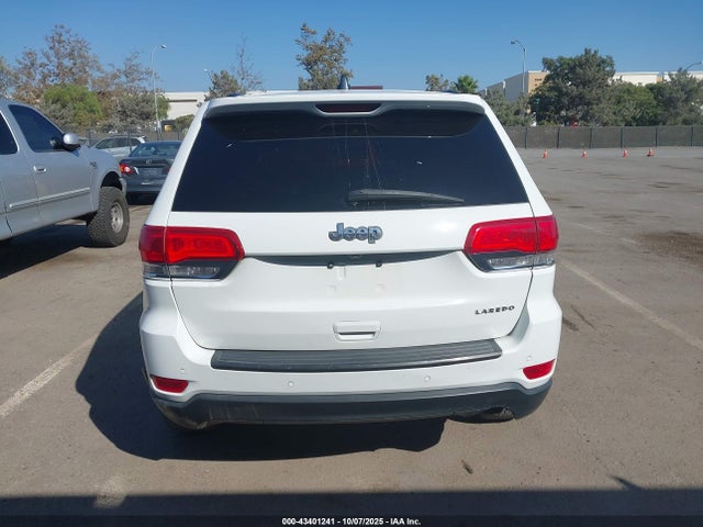 1C4RJEAGXJC382826 Jeep Grand Cherokee Laredo 4x2