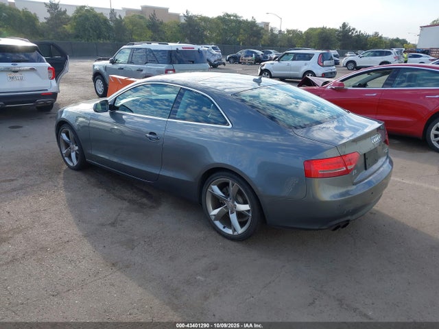 2012 AUDI A5 WAUVFAFRXCA003841 Photo 2
