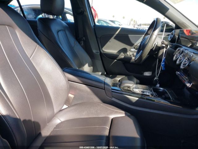 2019 MERCEDES-BENZ A 220 WDD3G4EB5KW002889 Photo 4