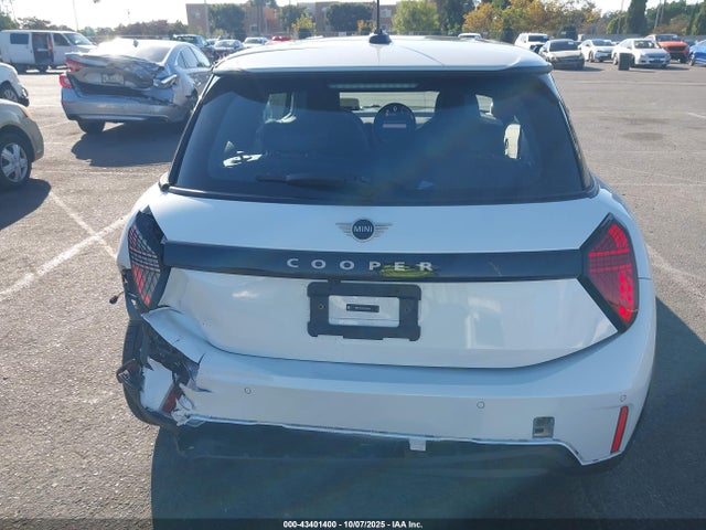 Mini Hardtop Cooper 2025 WMW13GD00S2W45606 Image 16