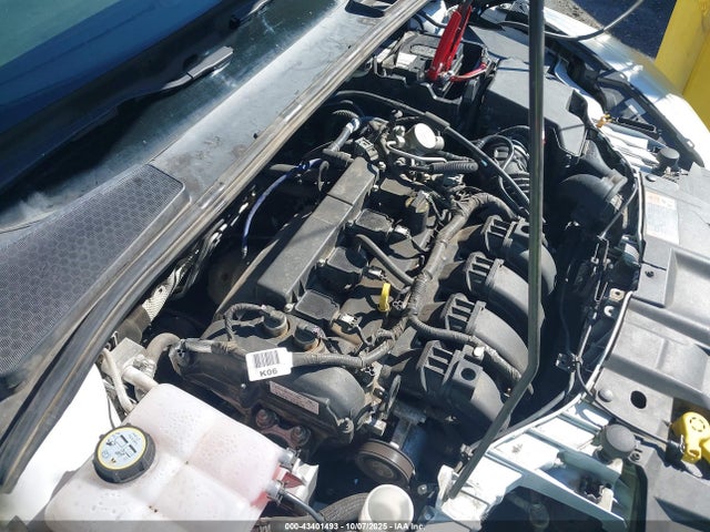 Ford 2016 2016 1FADP3K26GL331855 Image 10