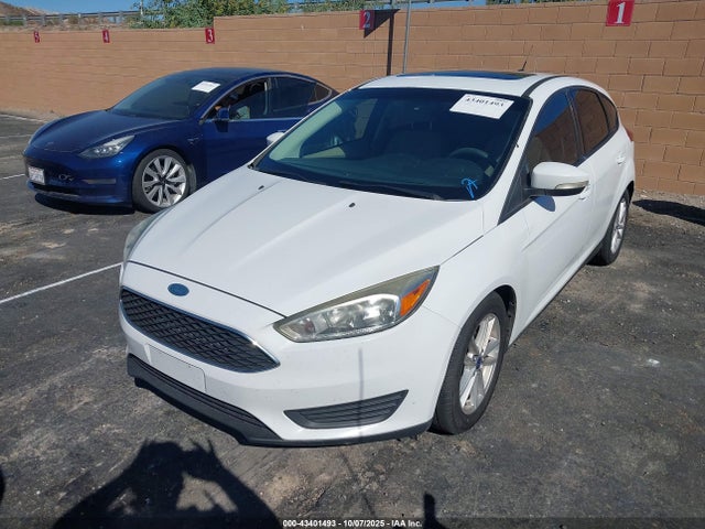 Ford 2016 2016 1FADP3K26GL331855 Image 2