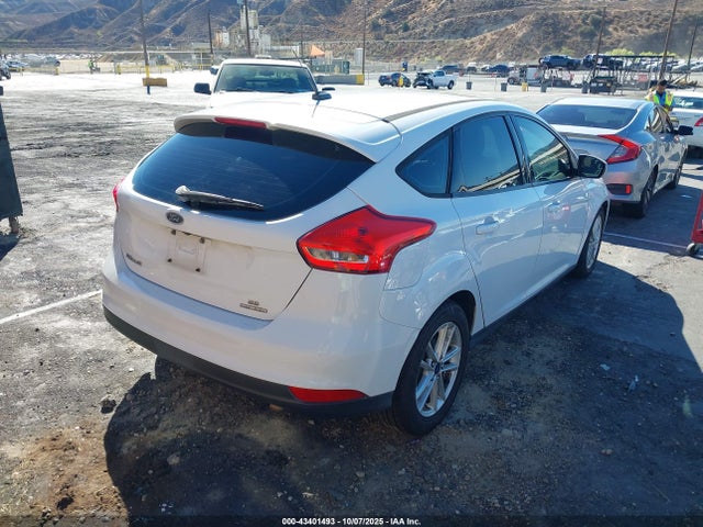 Ford 2016 2016 1FADP3K26GL331855 Image 4