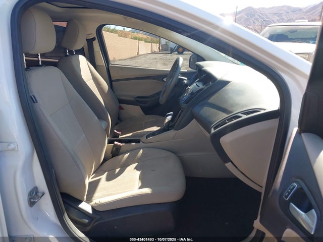 Ford 2016 2016 1FADP3K26GL331855 Image 5