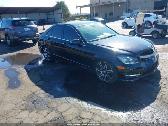 2013 MERCEDES-BENZ C 250 WDDGF4HB4DR265408