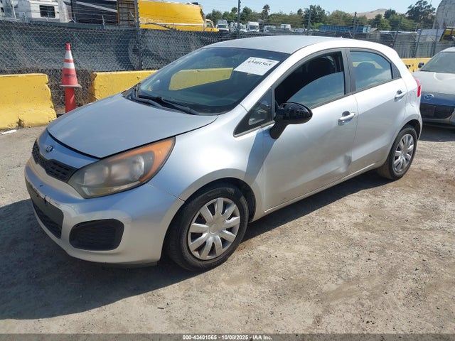 KIA dohc gamma 2014 KNADM5A38E6334533 Image 2