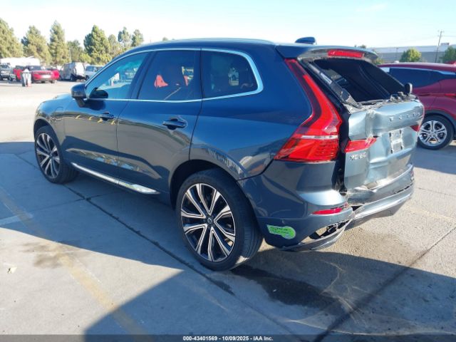 2023 VOLVO XC60 RECHARGE PLUG-IN HYBRID YV4H60DA9P1240072 Photo 2
