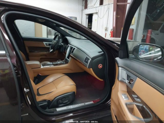 2014 JAGUAR XF SAJWJ0EFXE8U18113 Photo 4