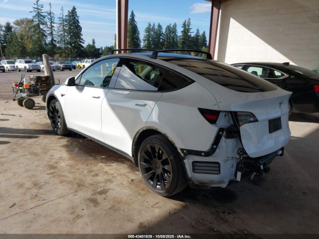 2021 TESLA MODEL Y 5YJYGDEE6MF138868 Photo 2