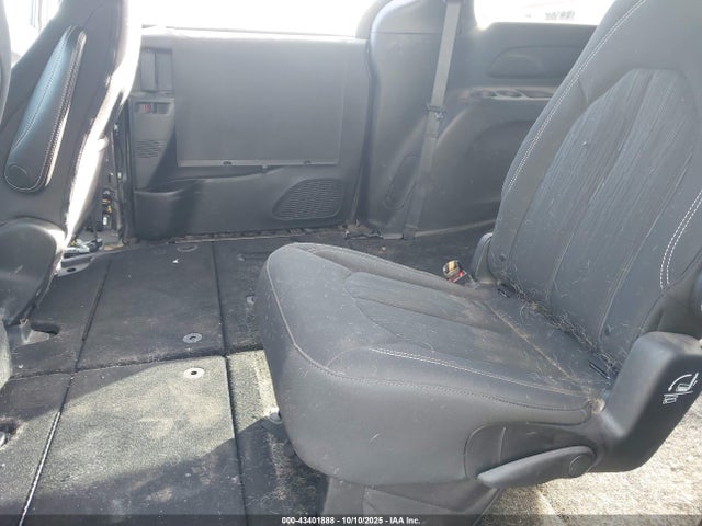 2C4RC1FGXJR228832 Chrysler Pacifica Touring Plus