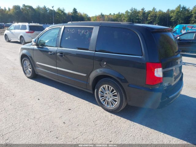 2015 CHRYSLER TOWN & COUNTRY 2C4RC1CG4FR601505 Photo 2