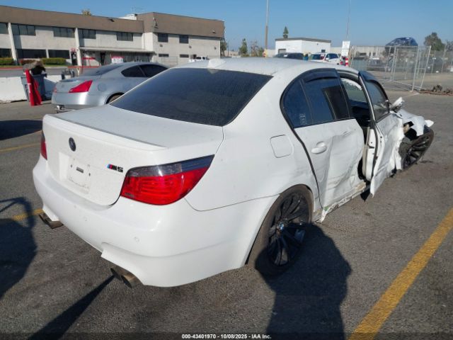 2008 BMW M5 WBSNB93558CX10798 Photo 3