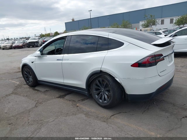 2017 TESLA MODEL X 5YJXCBE22HF076523 Photo 5