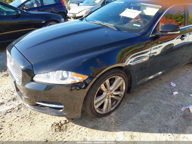 2015 JAGUAR XJ SAJWJ2GD4F8V77220 Photo 1