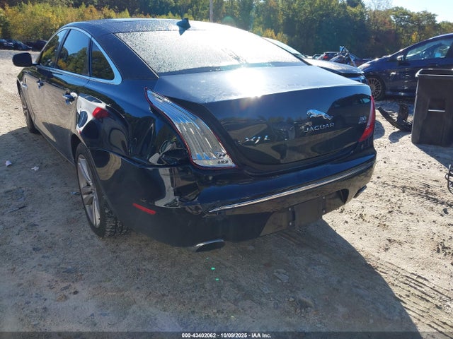 2015 JAGUAR XJ SAJWJ2GD4F8V77220 Photo 5