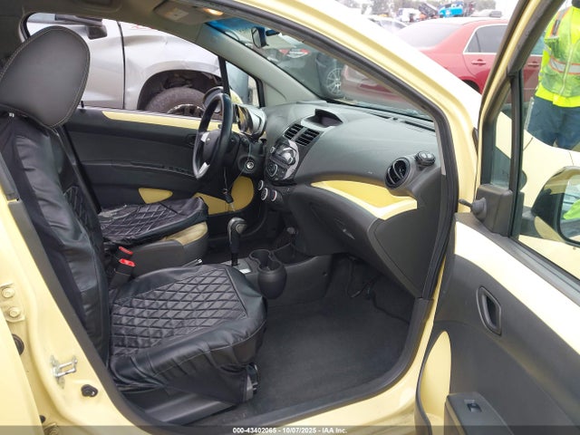 Chevrolet ll0 2014 KL8CB6S95EC440803 Image 5