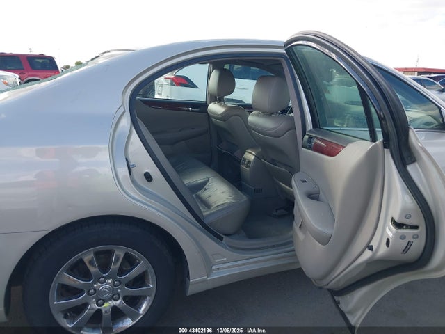 Продажа на аукционе авто 2003 Lexus Es 300, vin: JTHBF30G130135755, номер лота: 43402196