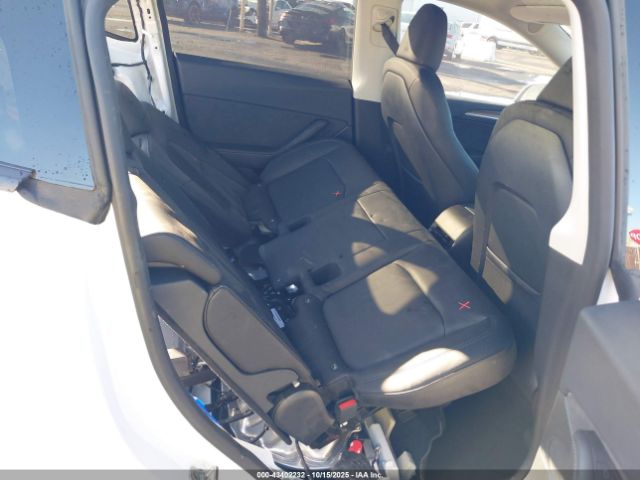2025 TESLA MODEL Y 7SAYGDED2SF219910 Photo 7