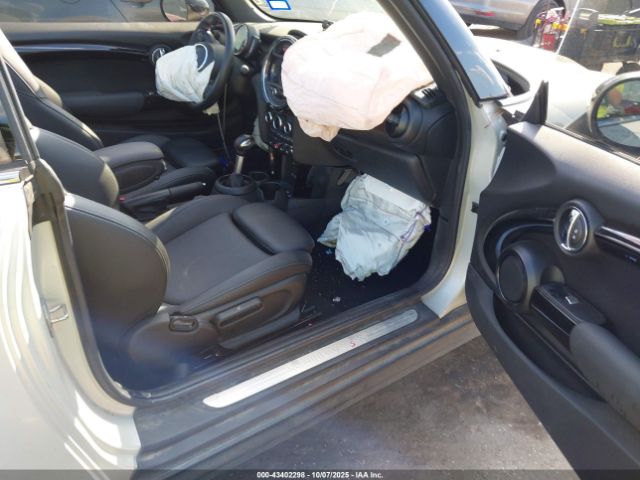 2019 MINI CONVERTIBLE WMWWG9C58K3E41684 Photo 4