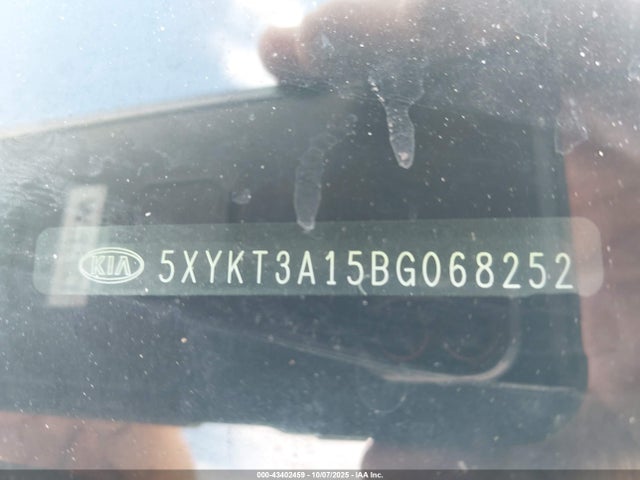 Продаж на аукціоні авто 2011 Kia Sorento Lx, vin: 5XYKT3A15BG068252, номер лоту: 43402459