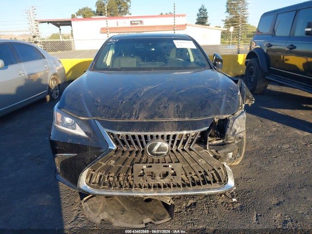 43402569 :رقم المزاد ، 58ADA1C15PU032362 vin ، 2023 Lexus Es 300h مزاد بيع