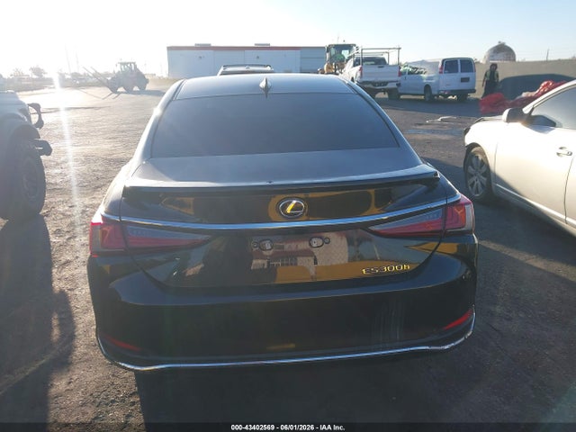 43402569 :رقم المزاد ، 58ADA1C15PU032362 vin ، 2023 Lexus Es 300h مزاد بيع